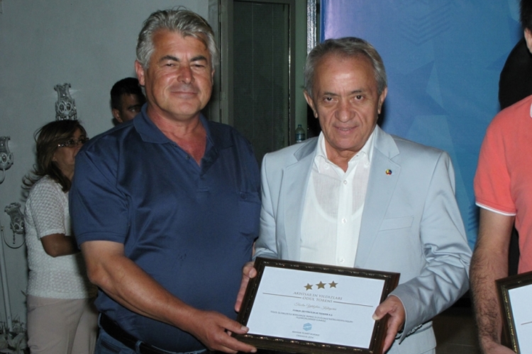 Akhisar’ın Yıldızları Ödüllerini Aldı