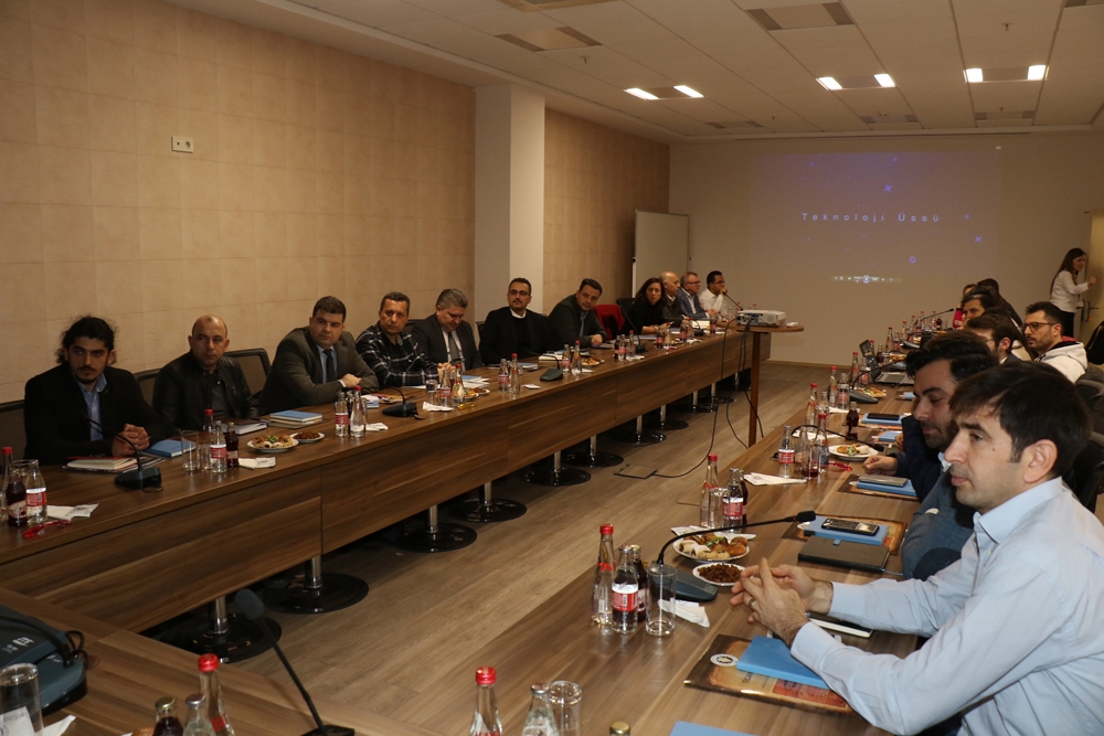 Aselsan Heyeti Manisalı Sanayicilerle Buluştu