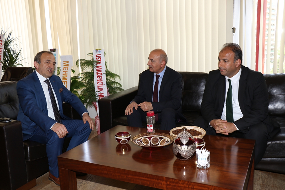 cevre_ve_sehircilik_il_mudurumuz_sayin_nurettin_aytekin_ve_mudur_yardimcisi_sayin_melih_melik_kara_tebrik_ziyaretinde_bulundular