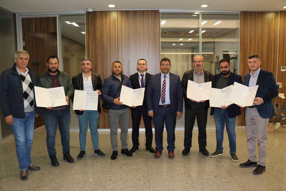 Motorlu Kara Taşıtları Danışmanları Belgelerini Aldılar