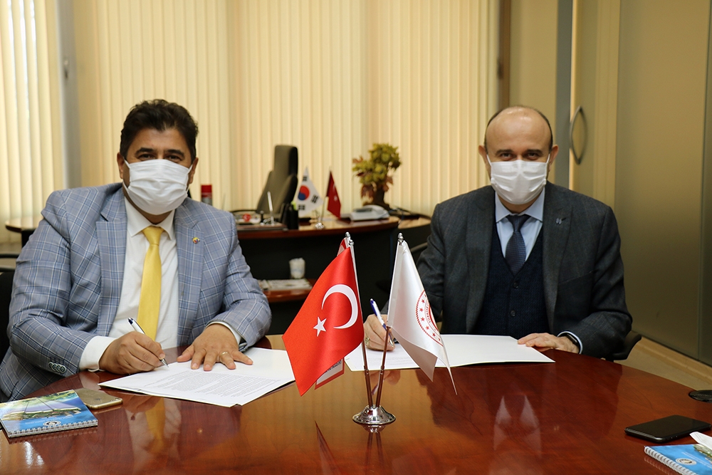 odamiz_ile_halkbank_arasinda_“paraf_kredi_karti_tedarik_zinciri_protokolu”_imzalandi