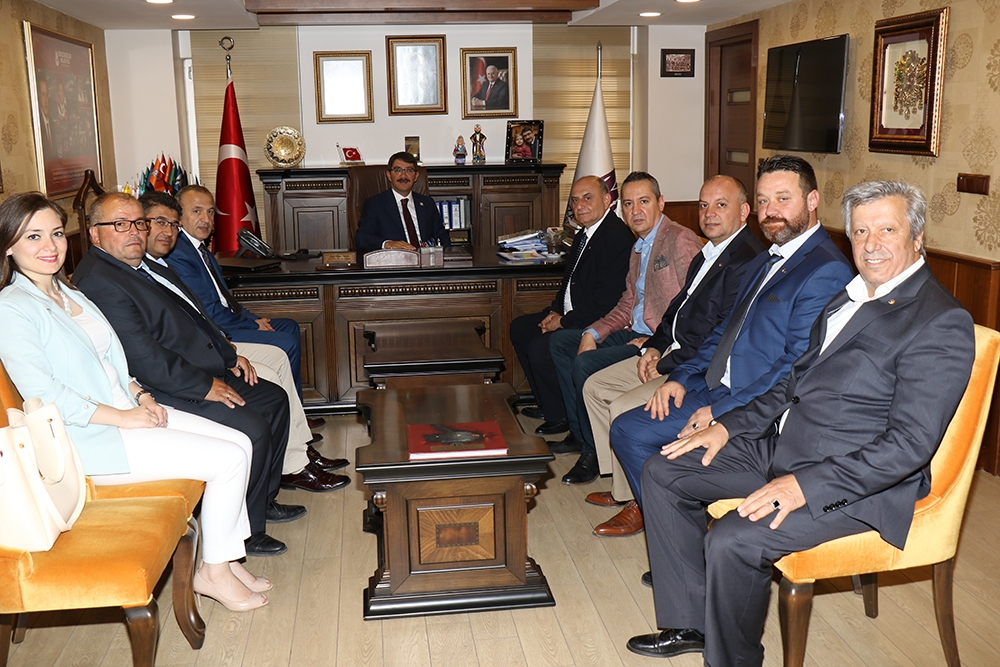 Şehzadeler Belediye Başkanı Sayın Ömer Faruk Çelik’i Makamında Ziyaret Ettik