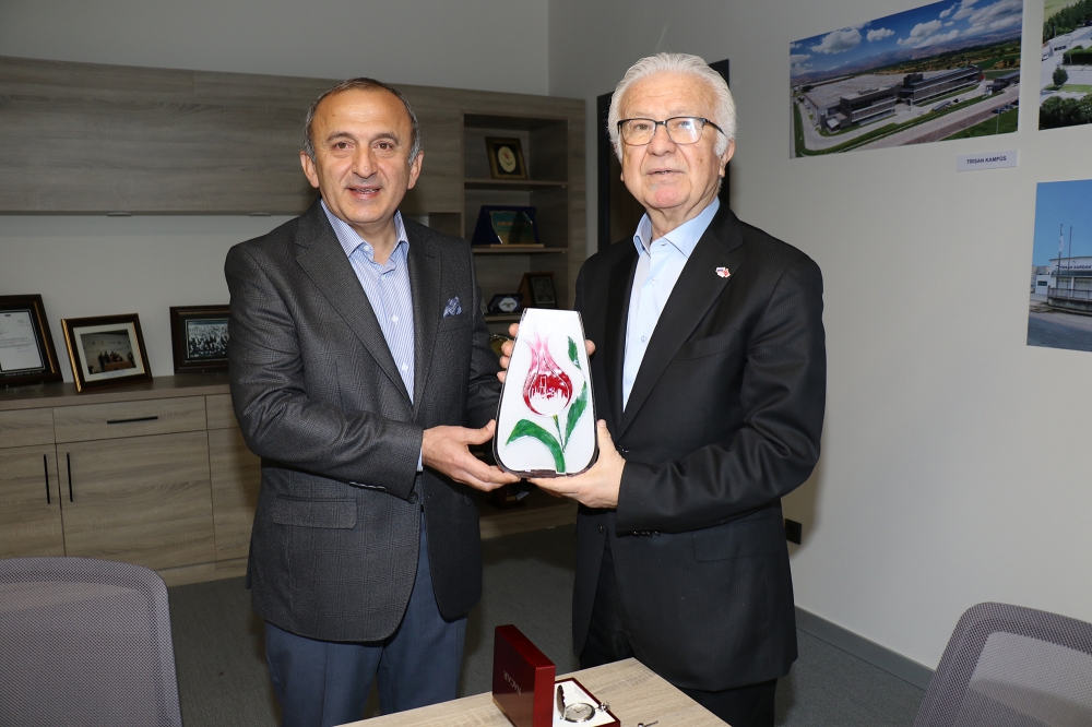 Tirsan Kardan Yönetim Kurulu Başkanı Sayın Mehmet Tiryaki’ye Tebrik Ziyareti