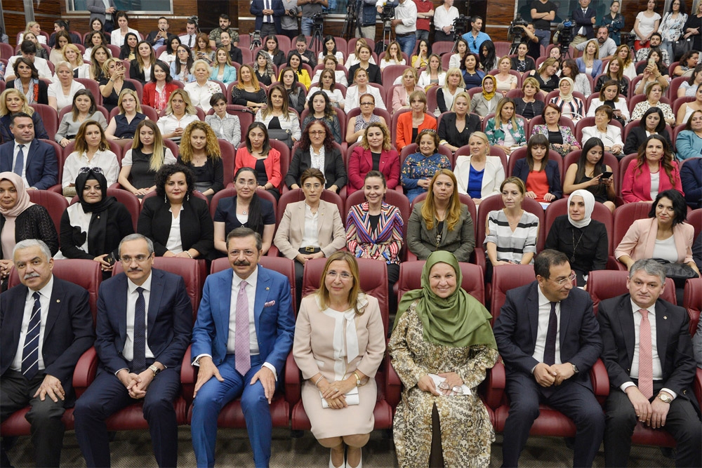 TOBB Kadın Girişimciler Kurulu Bakan Pekcan`ı Ziyaret Etti