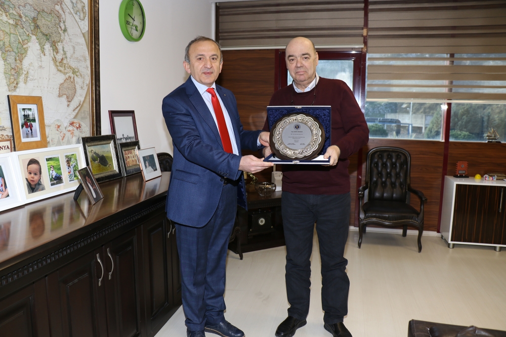 Yönetim Kurulu Başkanımız Sayın Mehmet Yılmaz, Özvardar Cam Sanayi Yönetim Kurulu Başkanı Sayın Semih Vardarer’i Ziyaret Etti