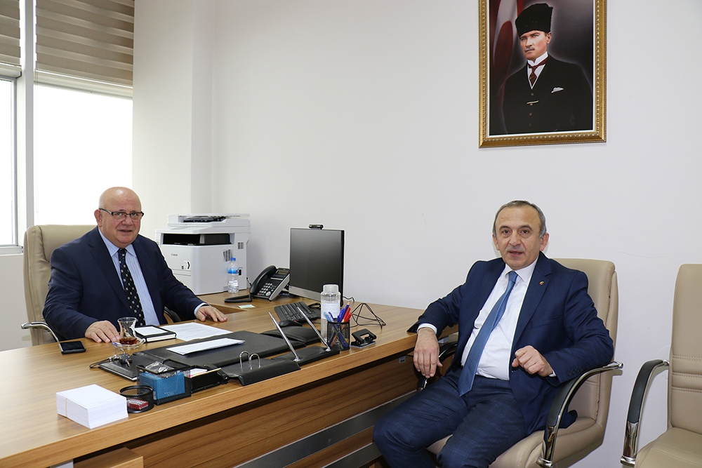 yonetim_kurulu_baskanimiz_sayin_mehmet_yilmaz_sayin_nihat_akyol’u_makaminda_ziyaret_etti
