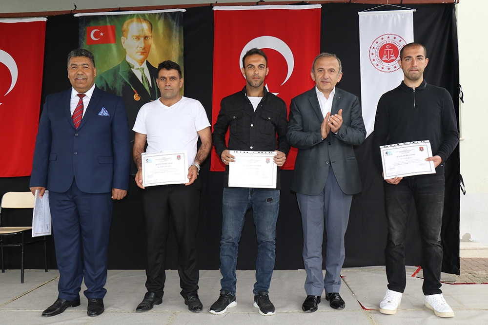 Yüz Akı 100 Genç Projesi Belge Dağıtım Törenine Katıldık